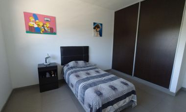 RETASADA  Casa de 5 AMBIENTES ubicada a 300 metros de la estación .