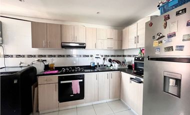 SE VENDE HERMOSO Y AMPLIO APARTAMENTO EN TABOR TRADICIONAL