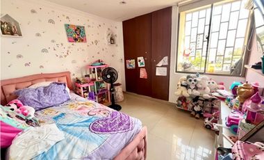 SE VENDE HERMOSO Y AMPLIO APARTAMENTO EN TABOR TRADICIONAL