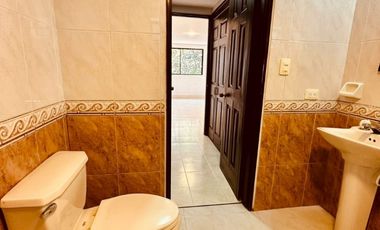 apartamento en venta en cristales. Cod V15637