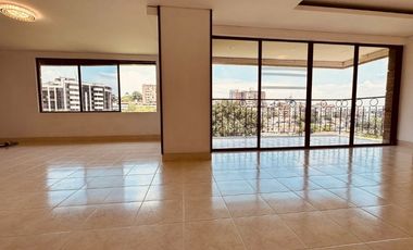 apartamento en venta en cristales. Cod V15637