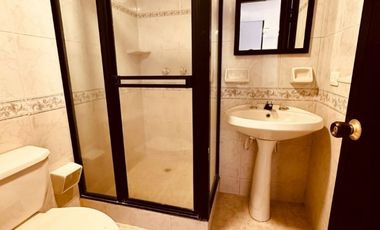 apartamento en venta en cristales. Cod V15637