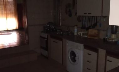 Casa para 2 Familias en venta en Bernal Oeste