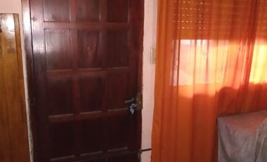 Casa para 2 Familias en venta en Bernal Oeste