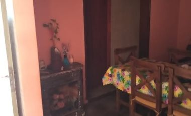 Casa para 2 Familias en venta en Bernal Oeste