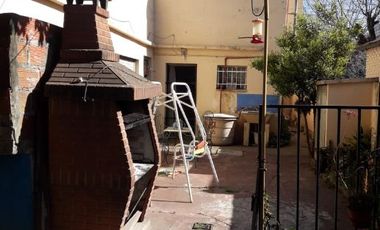Casa para 2 Familias en venta en Bernal Oeste