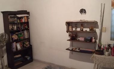Casa para 2 Familias en venta en Bernal Oeste