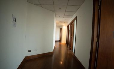 Oficina en Arriendo en Torre Paris/ Metro Los Leones