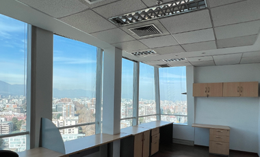 Oficina en Arriendo en Torre Paris/ Metro Los Leones