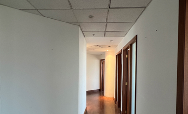 Oficina en Arriendo en Torre Paris/ Metro Los Leones