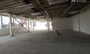 oficina en arriendo en niquia. Cod A11610