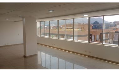 SE ARRIENDA OFICINA PARQUE FRANCIA LOCALIDAD USAQUEN