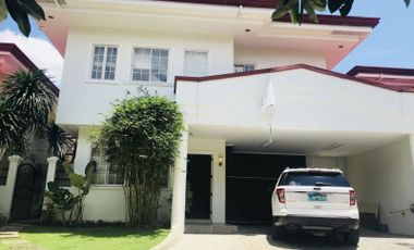 4 Bedroom House Newly Renovated w/ Common Pool