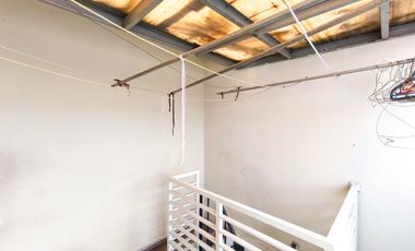 Rumah 3 Lt SHM 15 Menit ke Pamulang Square Dibantu KPR J-46607