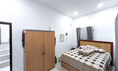 Rumah 3 Lt SHM 15 Menit ke Pamulang Square Dibantu KPR J-46607