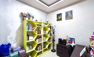 Rumah 3 Lt SHM 15 Menit ke Pamulang Square Dibantu KPR J-46607