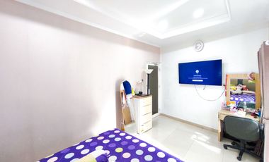 Rumah 3 Lt SHM 15 Menit ke Pamulang Square Dibantu KPR J-46607