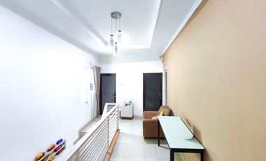 Rumah 3 Lt SHM 15 Menit ke Pamulang Square Dibantu KPR J-46607