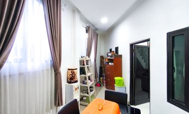 Rumah 3 Lt SHM 15 Menit ke Pamulang Square Dibantu KPR J-46607