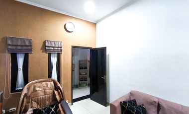 Rumah 3 Lt SHM 15 Menit ke Pamulang Square Dibantu KPR J-46607