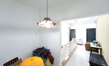 Rumah 3 Lt SHM 15 Menit ke Pamulang Square Dibantu KPR J-46607