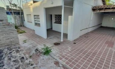 Excelente chalet de 3 ambientes sobre lote propio