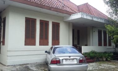 Tanah Dan Bangunan Kolonial Di Dago Bawah, Kota Bandung