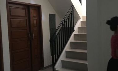 Disewakan Rumah Di Tebet Barat 3 + 1 KAMAR TIDUR (BARU DI RENOVASI)