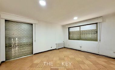 Casa en arriendo de 10 dorm. en Av. Suecia. Providencia