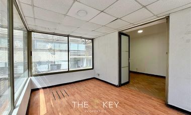 Casa en arriendo de 10 dorm. en Av. Suecia. Providencia