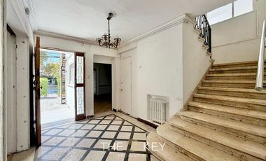 Casa en arriendo de 10 dorm. en Av. Suecia. Providencia