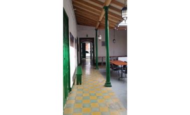 Hermosa Casa antigua en El Retiro