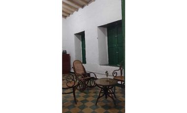 Hermosa Casa antigua en El Retiro