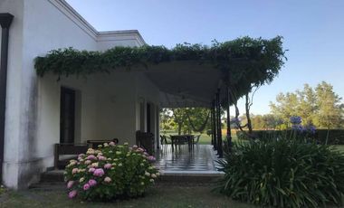 EXCELENTE CASA
