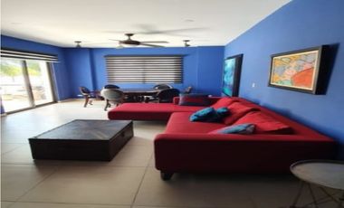 SE ALQUILA APARTAMENTO EN SAN CARLOS, VISTA MAR PH ISLAMAR