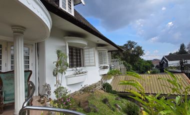 Rumah Lux Asri di Komplek Setrasari Indah Bandung