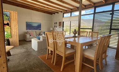 Parcela con casa en venta 3D 2B en Guanaqueros Coquimbo