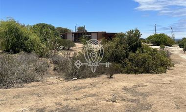Parcela con casa en venta 3D 2B en Guanaqueros Coquimbo
