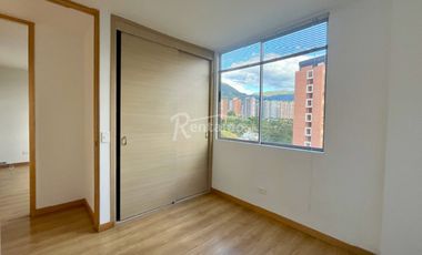 apartamento en arriendo en el esmeraldal. Cod A776269