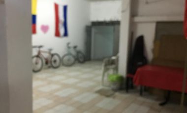 Local con deposito y vivienda