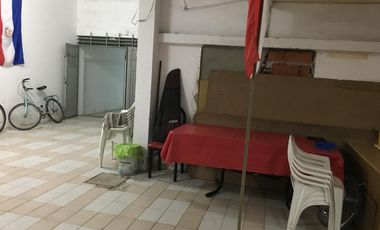 Local con deposito y vivienda