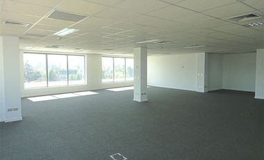 Oficina en Arriendo en Vitacura / Luis Pasteur