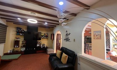VENTA CASA  CENTENARIO CON PISCINA REMODELADA (JLR)