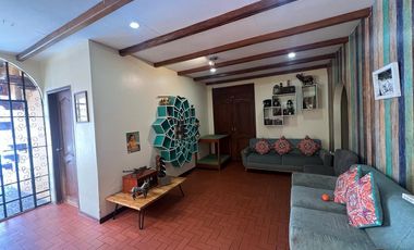 VENTA CASA  CENTENARIO CON PISCINA REMODELADA (JLR)