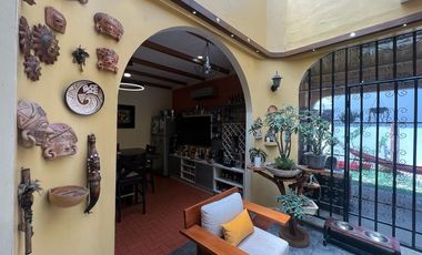 VENTA CASA  CENTENARIO CON PISCINA REMODELADA (JLR)