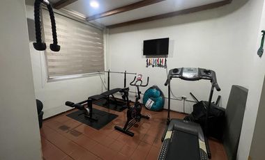 VENTA CASA  CENTENARIO CON PISCINA REMODELADA (JLR)