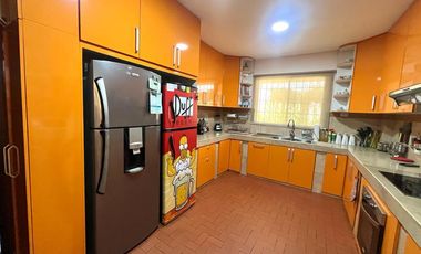 VENTA CASA  CENTENARIO CON PISCINA REMODELADA (JLR)