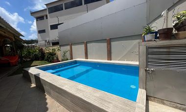 VENTA CASA  CENTENARIO CON PISCINA REMODELADA (JLR)
