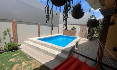 VENTA CASA  CENTENARIO CON PISCINA REMODELADA (JLR)
