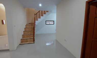 Rumah Daerah Tebet Akses 1 mobil